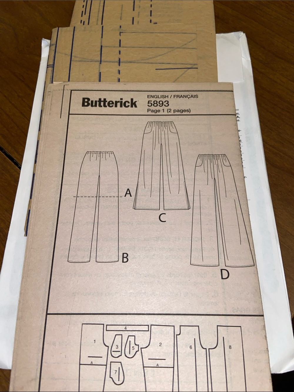 Butterick B5893 Misses Shorts and Pants Pattern Set. - Picture 4 of 4